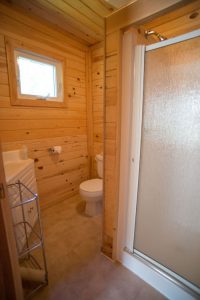A detail photo of the bathroom at one of the Kettle Falls resort cabins.